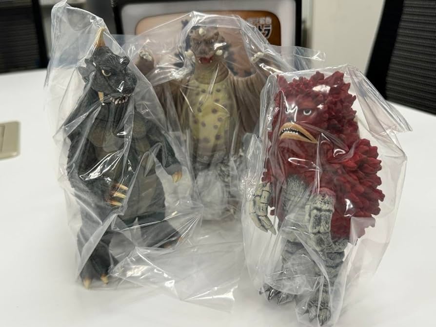 Amazon.co.jp: ウルトラQ 総天然色 ソフビ ガラモン ゴメス ペギラ