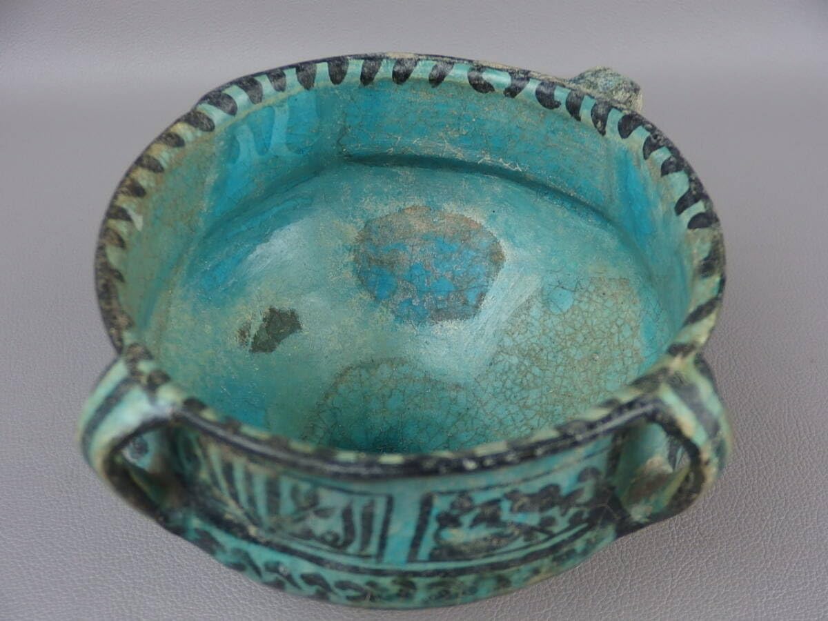 イスラム古陶磁器 17C.頃 ペルシャ陶器 青釉黒彩魚文花文様 16.0cm鉢