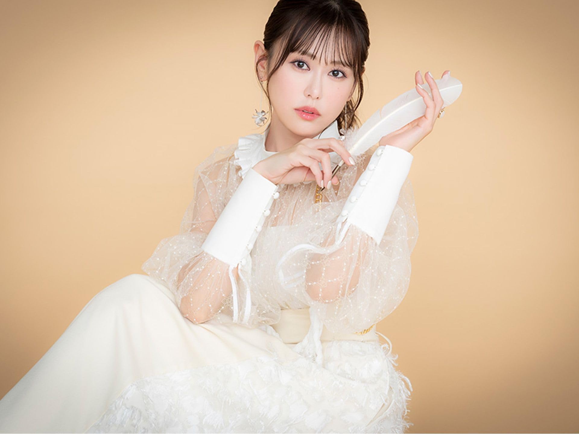 八奈見杏菜（CV: 遠野ひかる）のLOVE 2000からの楽曲LOVE 2000をAmazon