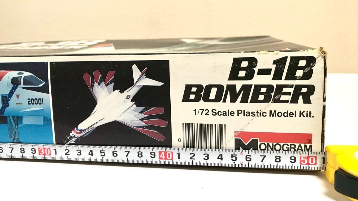 1/72ロックウェルB-1B可変翼超音速戦略爆撃機 飛行機プラモデル【レア