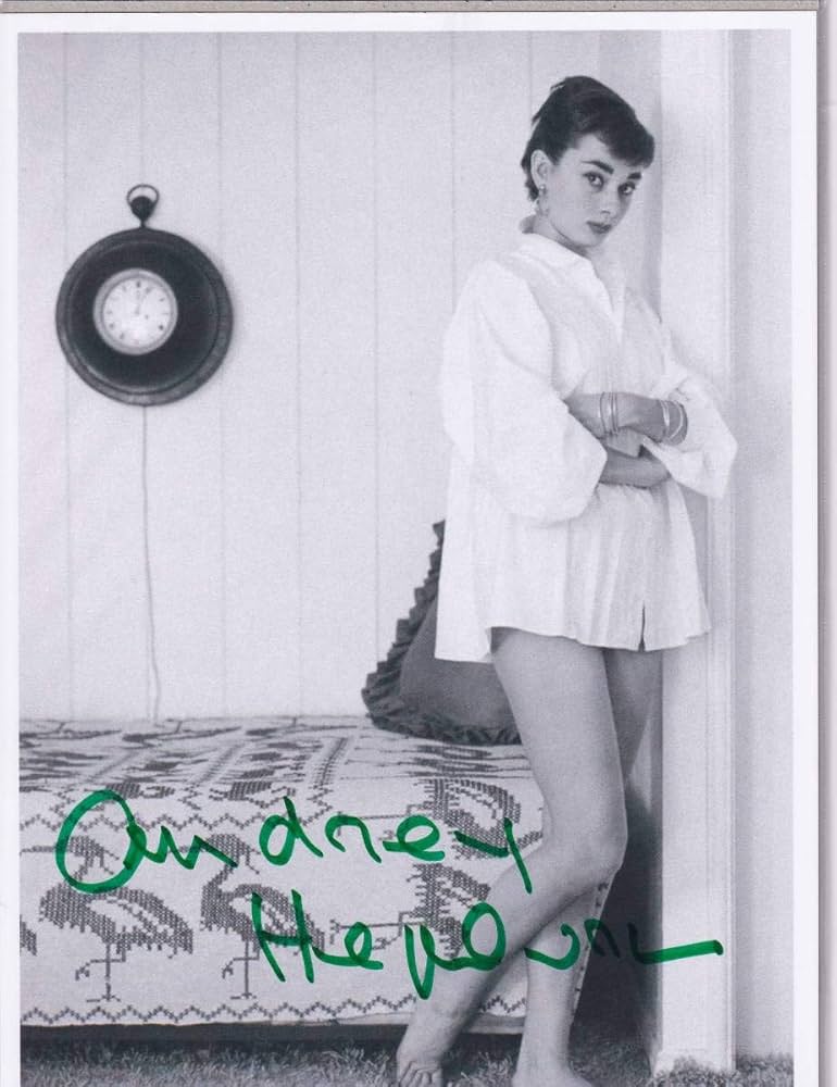 Amazon.co.jp: ローマの休日オードリーヘプバーン 直筆サイン入り写真