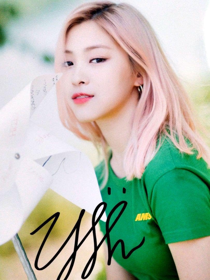 ITZY リュジン 直筆サインチェキ ITZY リュジン 直筆サインチェキ ITZY