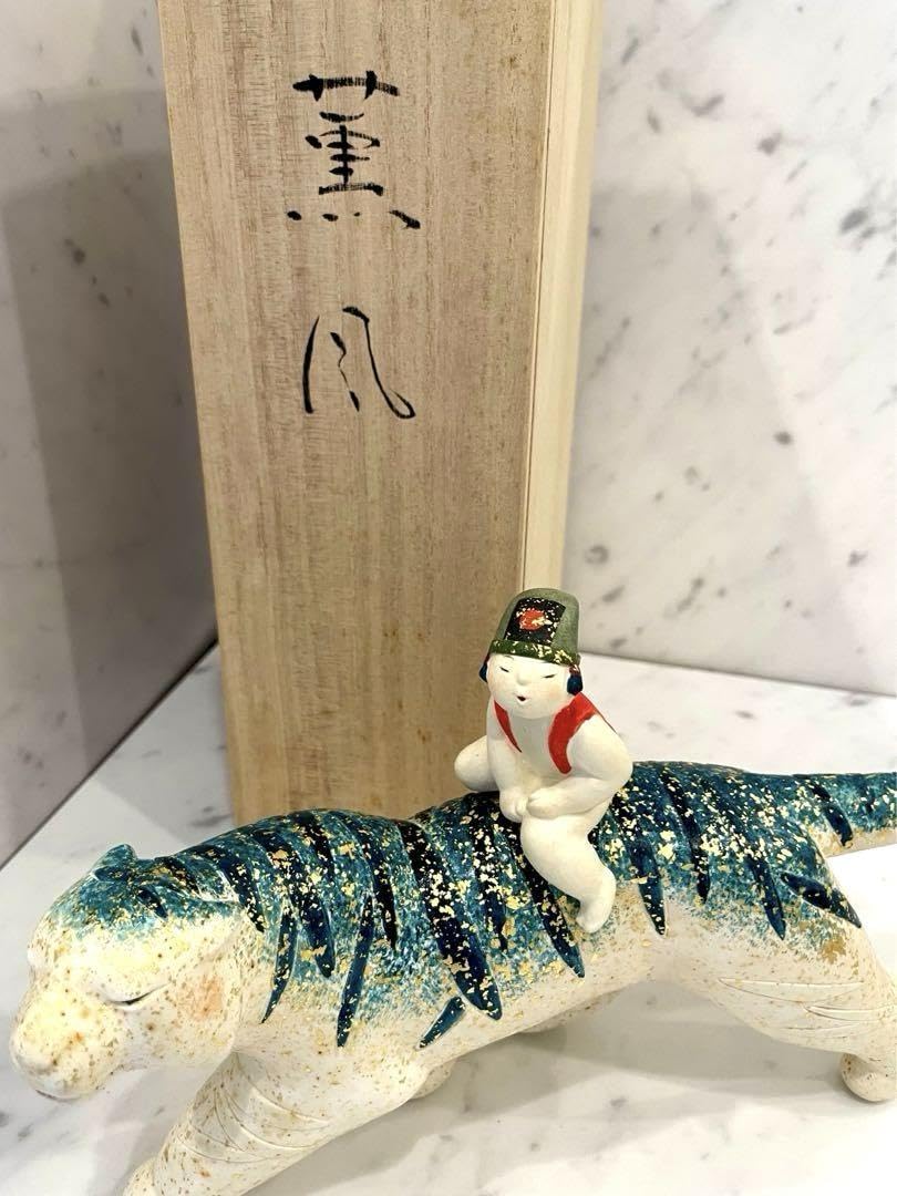 加賀伝統工芸品、紺谷力作「閼伽（あか)人形」 加賀伝統工芸品、紺谷