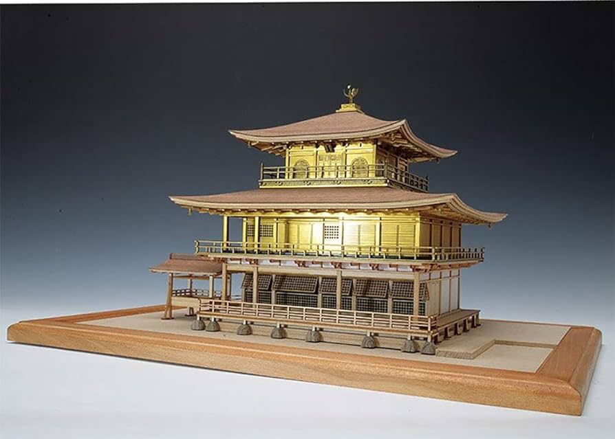 Amazon | 完成品＜ゴールド仕様＞ 木製建築模型 鹿苑寺・金閣（1/75