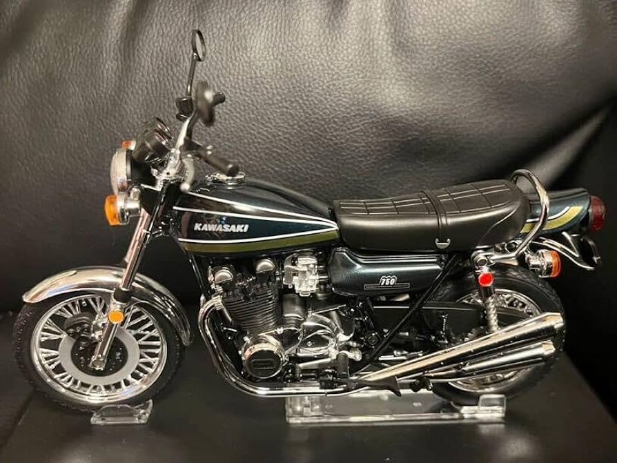 Amazon | 1/12 750RS Z2 玉虫ブルー ダイキャストバイク ミニカー