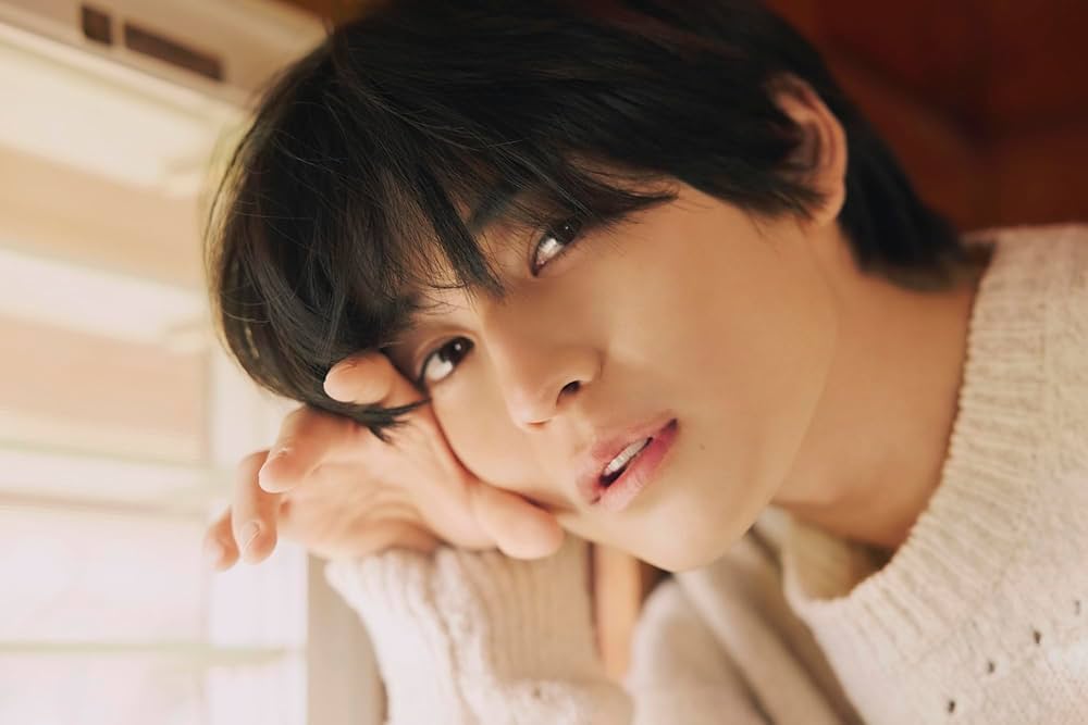 Amazon.co.jp: 高橋文哉2024年卓上カレンダー『Fumiya Takahashi 2024