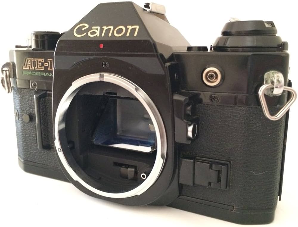 動作確認不明 Canon AE-1 一眼レフ ケース付き 動作確認不明 Canon AE