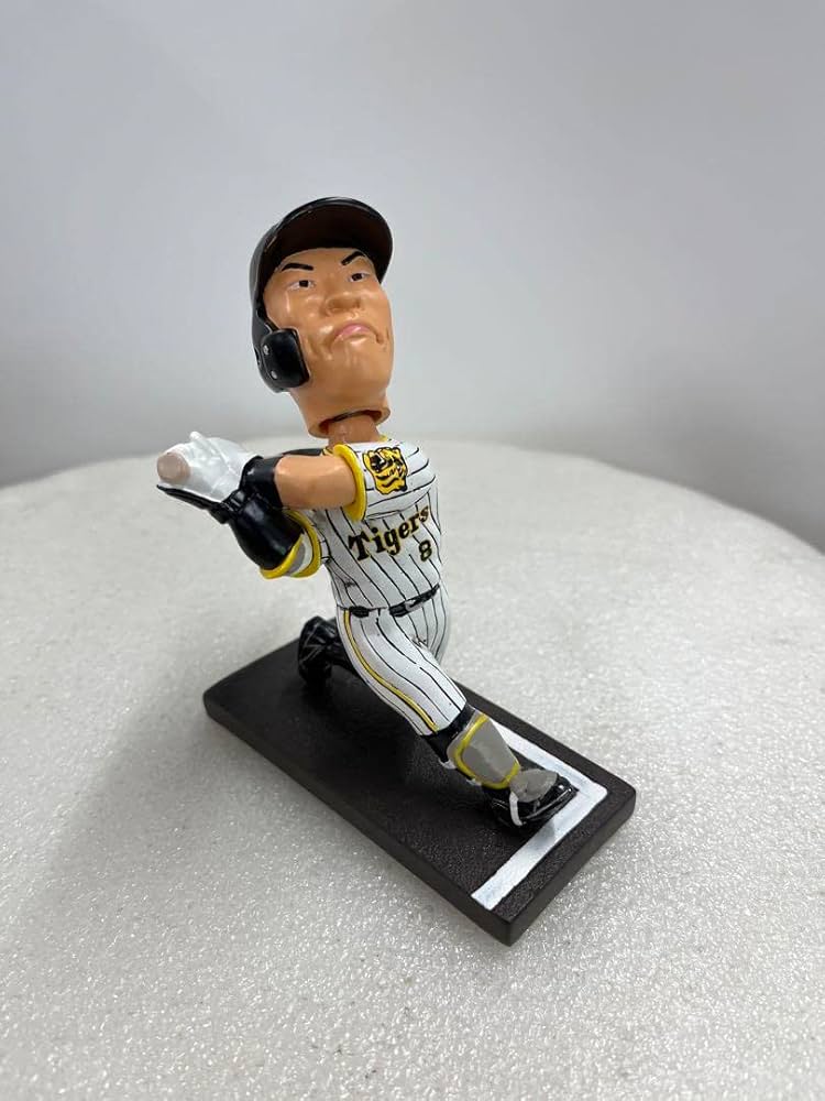 阪神タイガース 佐藤輝 ボブルヘッド フィギュア 2025年版