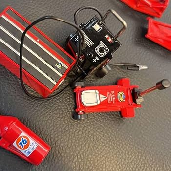 Amazon.co.jp: 1/24 ？ 1/18？ガレージミニチュア 工具入れ ツール