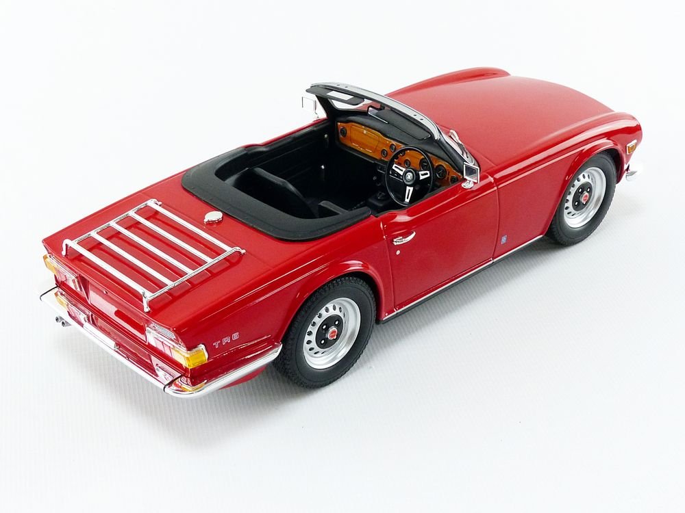 ミニチャンプス トライアンフ TR6 1/12スケール ミニチャンプス 1/12