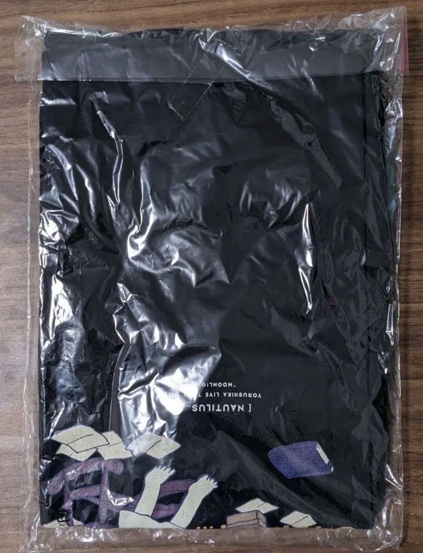 ヨルシカ 「夜以外もよく眠るエルマちゃん」ロングTシャ ツ suis