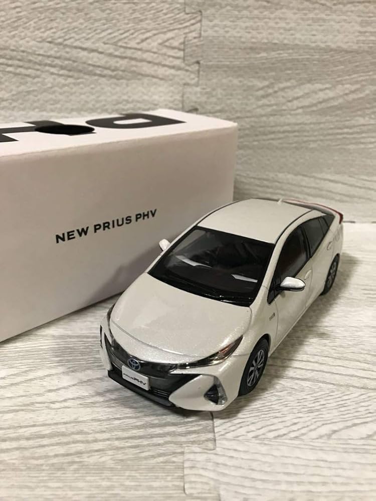 Amazon | 1/30 トヨタ 新型プリウスPHV カラーサンプル 非売品