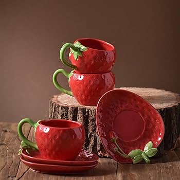 Amazon.co.jp: マグカップ 手描き セラミック コーヒーカップ イチゴ型