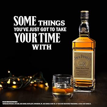 Amazon.co.jp: ジャックダニエル ゴールド 700ml : 食品・飲料・お酒