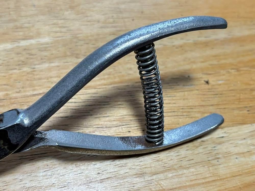 国鉄時代の改札鋏（穴あけ改札パンチ) Yahoo!オークション -「切符