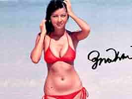 アグネス・ラム 直筆サイン入り写真【サイズ 20cmX25cm】Muo6