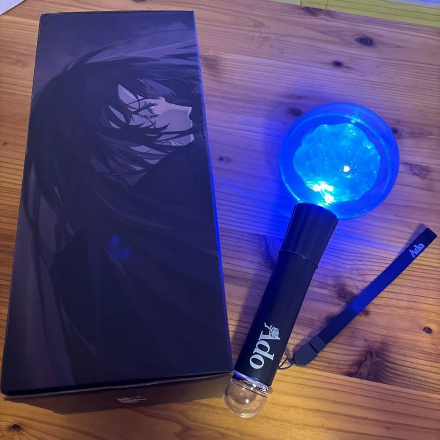 Ado ペンライト 2本セット Ado ペンライト2本セット&缶バッジ2個 ALL