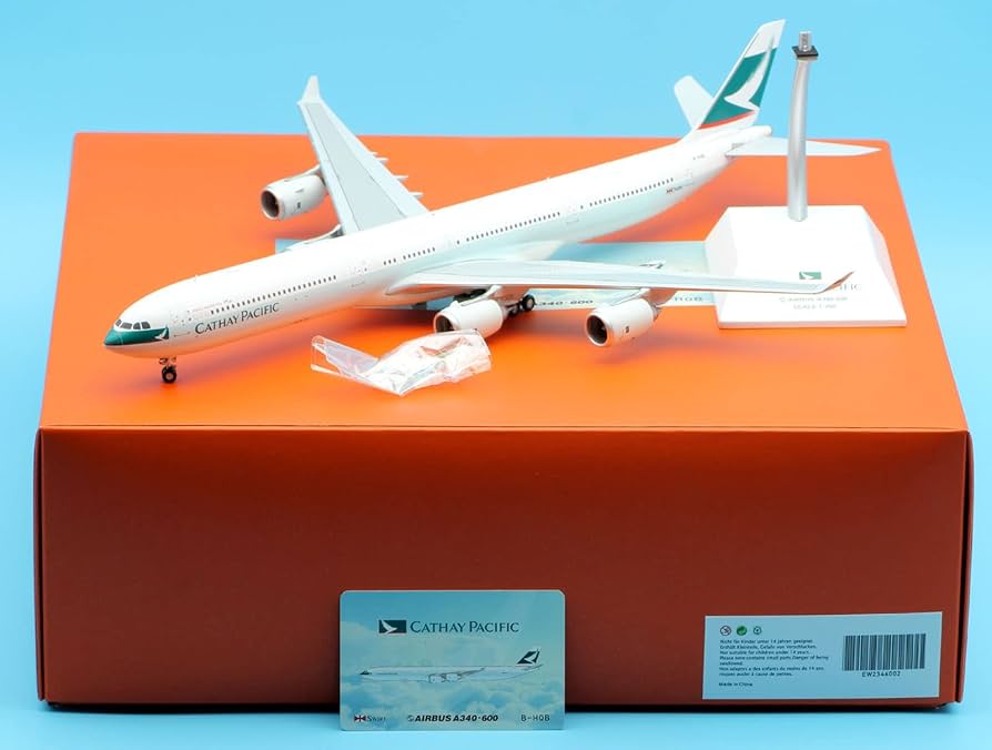 Amazon | JC Wings 1:200 EW2346002 Cathay Pacific Alloy Collectible