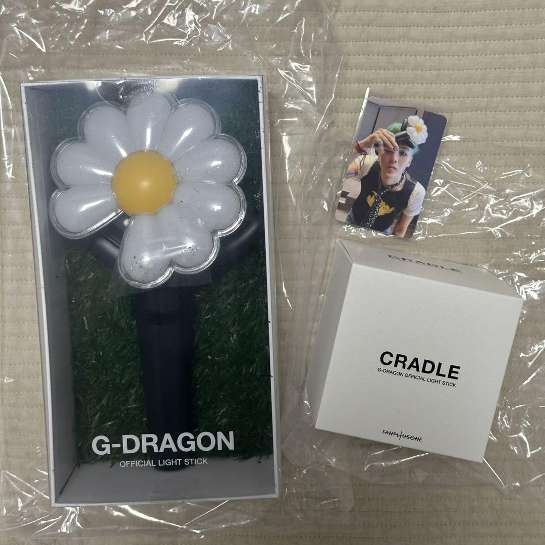 ジヨン GD ペンライト クレイドル 植木鉢ミニキーホルダー 特典トレカ