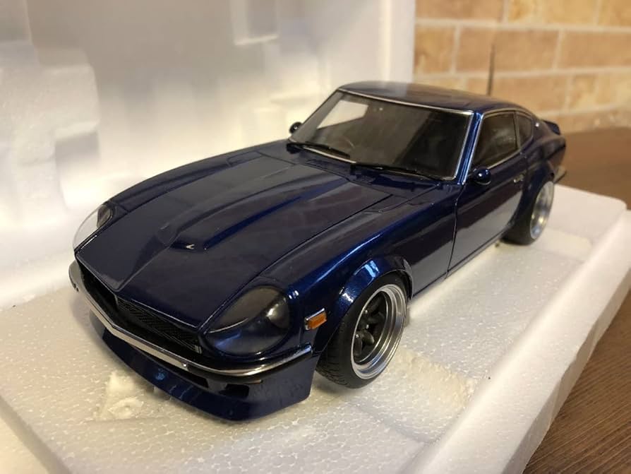 Amazon.co.jp: ▽ クリアケース付 1/18 オートアート AUTO ART 日産