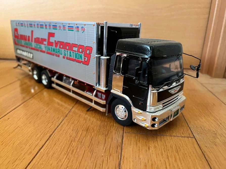 デコトラの鷲】勇加丸 二代目 メッキキャブ デコトラ プラモデル