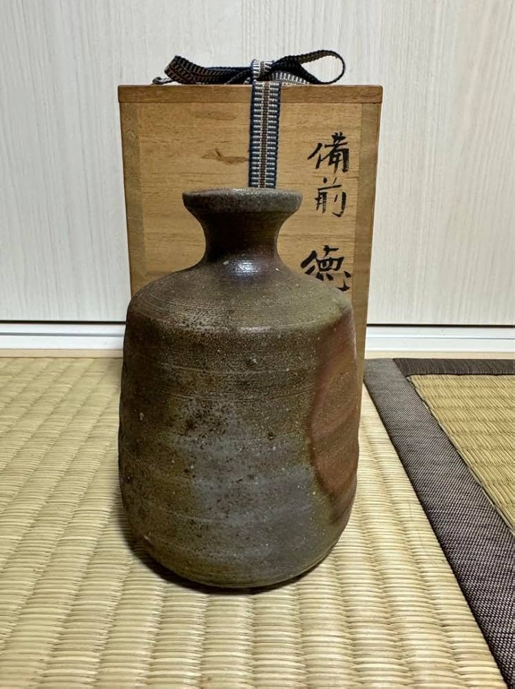 Amazon.co.jp: 備前焼 岩本哲也作品 備前徳利 : ホーム＆キッチン