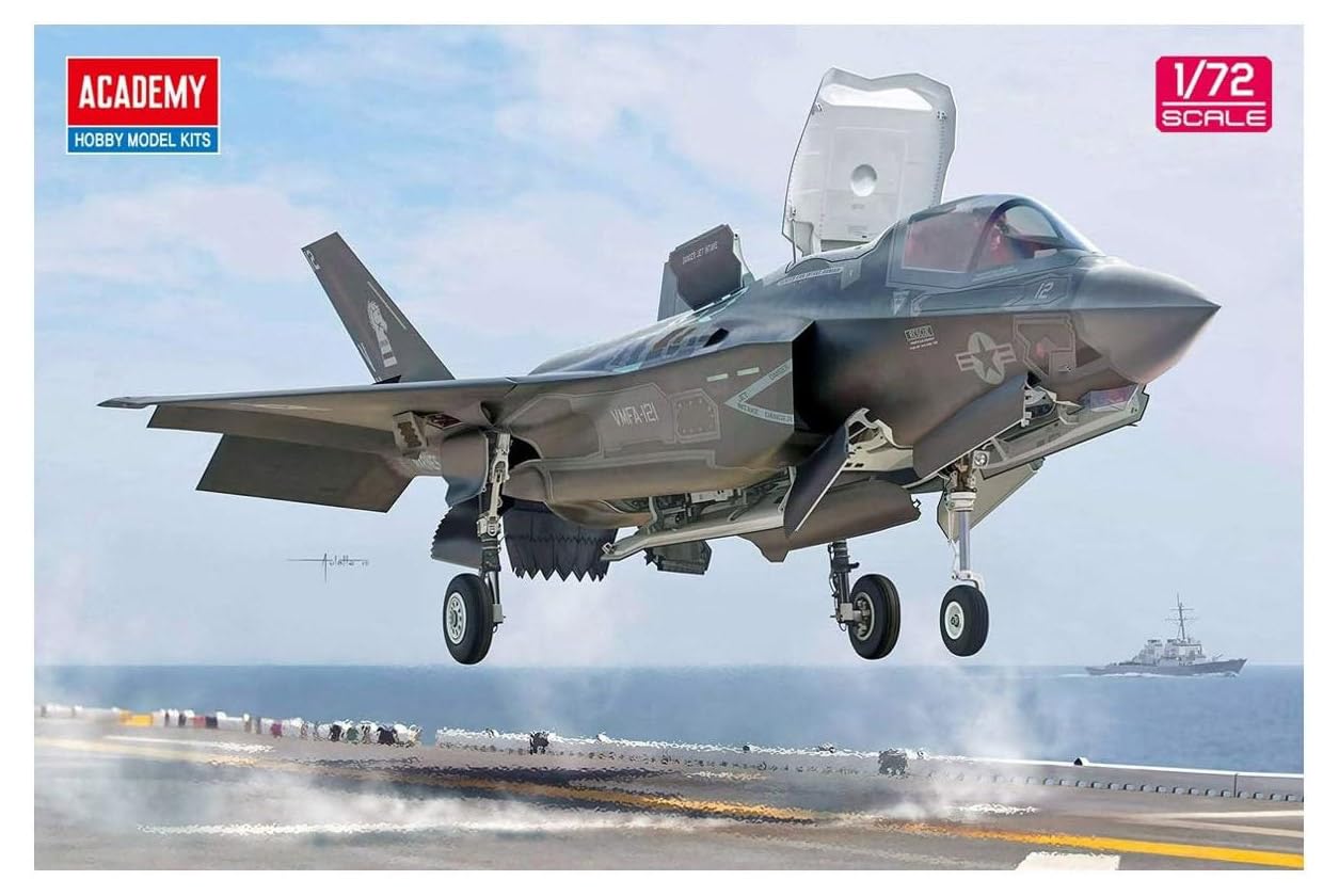Amazon.com: Academy 120116 Marine 492569 1/72 USMC F-35B Vmfa-121
