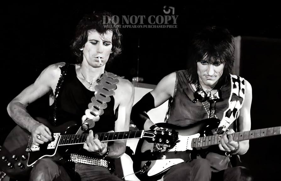 Amazon.co.jp: キース・リチャーズとロニー・ウッドの写真11×17インチ