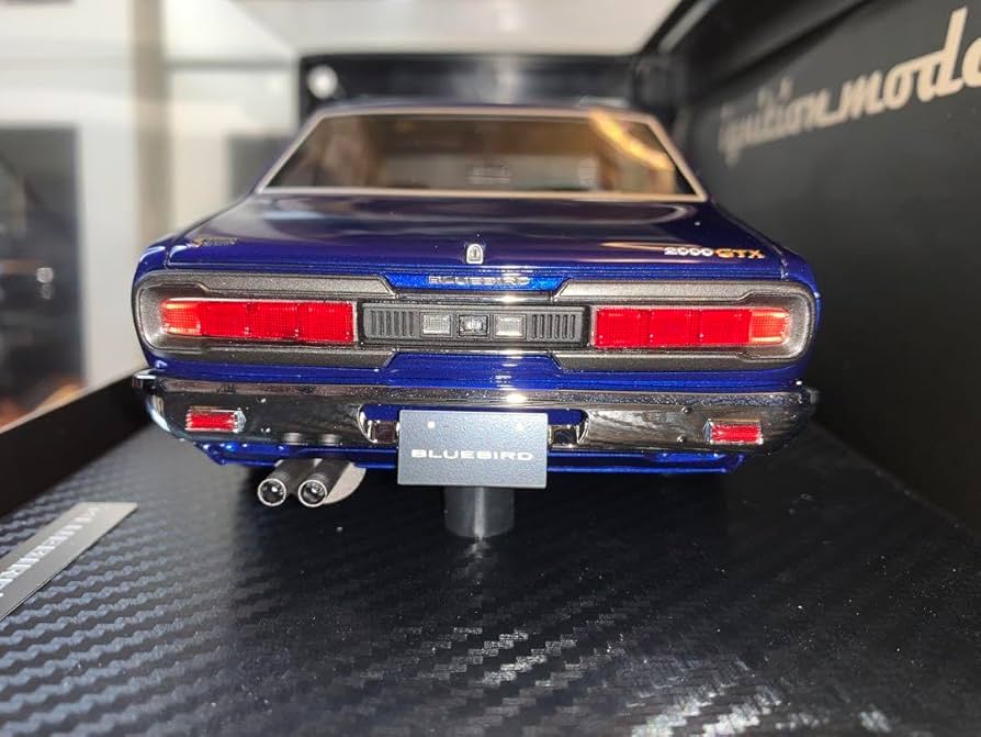Amazon.co.jp: Ignition Model 1/18 Nissan Bluebird U 2000 GTX (Blue