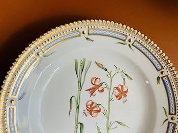 100%新品，大人気 ロイヤルコペンハーゲン フローラ ダニカ プレート