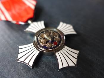 希少品】 日本赤十字社 銀色功労賞 未開封ピンバッジ付き 勲章 明治二