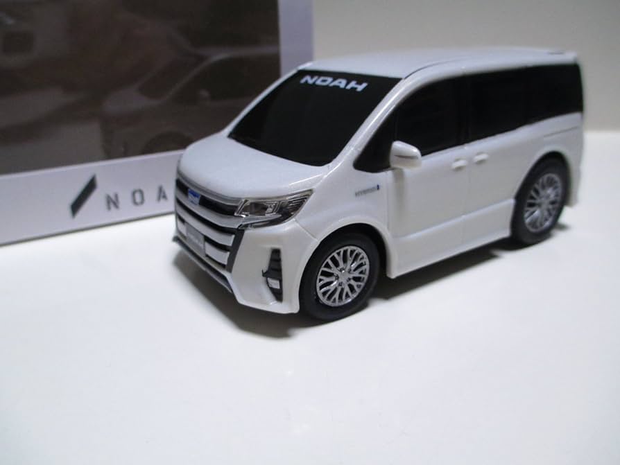 Amazon | トヨタ 新型ノア ハイブリッド NOAH 後期 非売品 プルバック