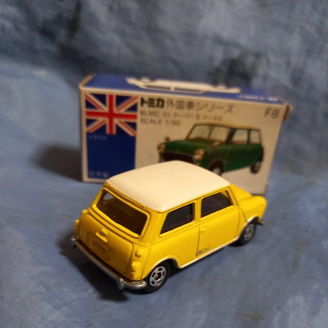 TOMICAトミカミニクーパー青/白輸出カラー箱付き