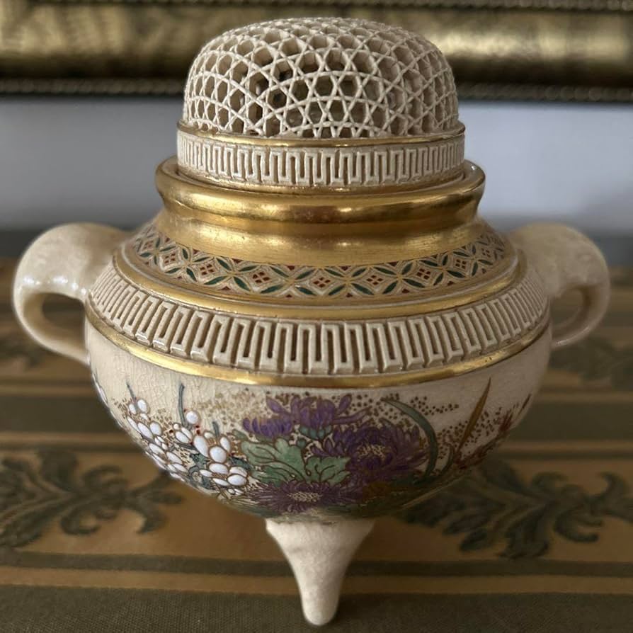 白薩摩 三足透香炉 （光石作） ⭐️白薩摩焼透かし香炉 三つ足