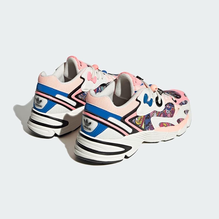 adidas アディダス×ハローキティアンドフレンズ スニーカーASTIR