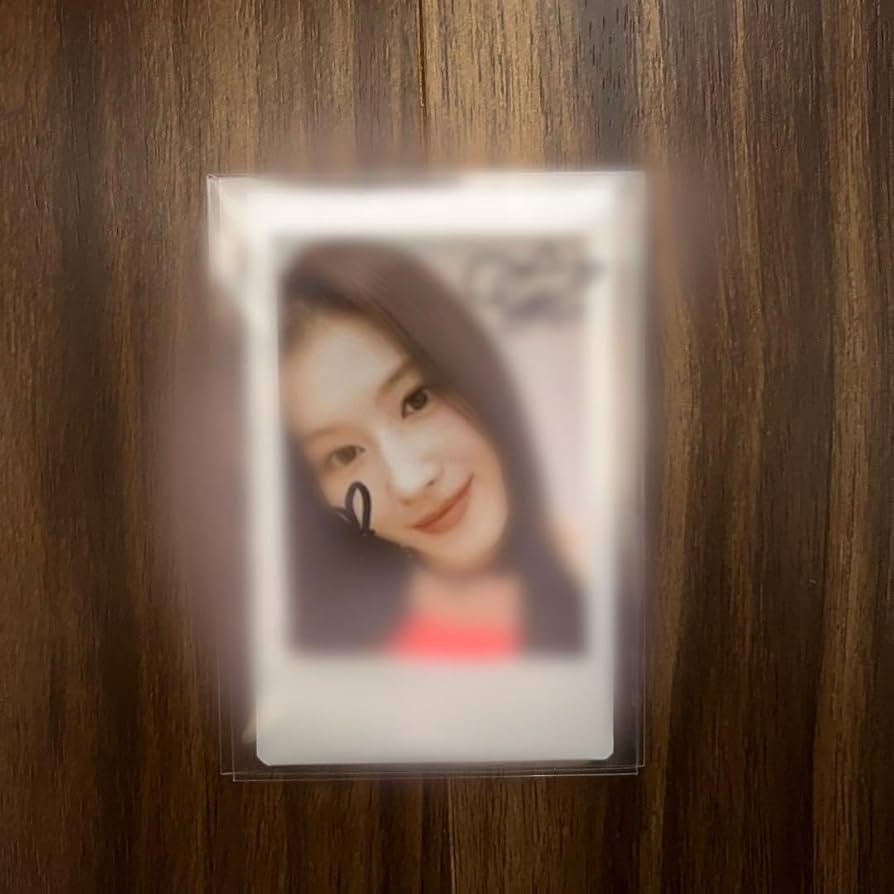 TWICE サナ 直筆サイン入り チェキ Amazon.co.jp: twice サナ チェキ