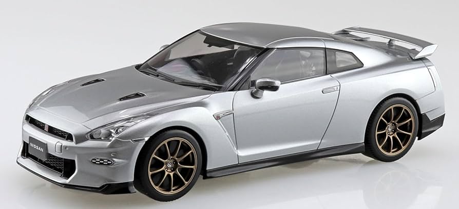 Amazon.com: Aoshima Nissan R35 Nissan GT-R 2004 Ultimate Metal