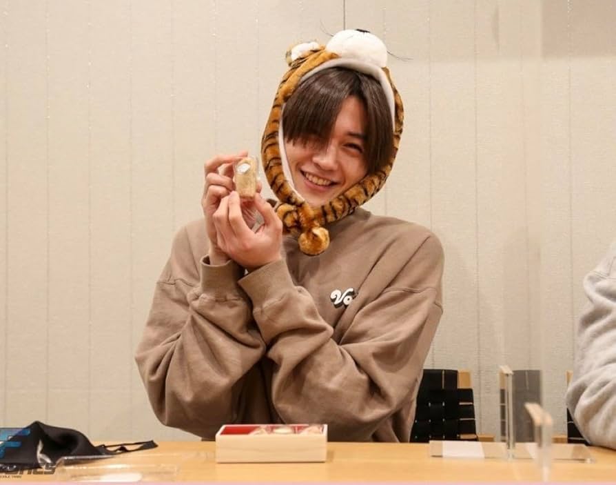 FANTASTICS VOYAGE サポートウェア スウェット FANTASTICS LIVE TOUR 2021