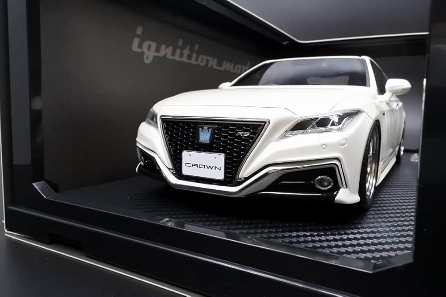 Amazon | イグニッションモデル 1/18 ミニカー クラウン (220) 3.5L RS