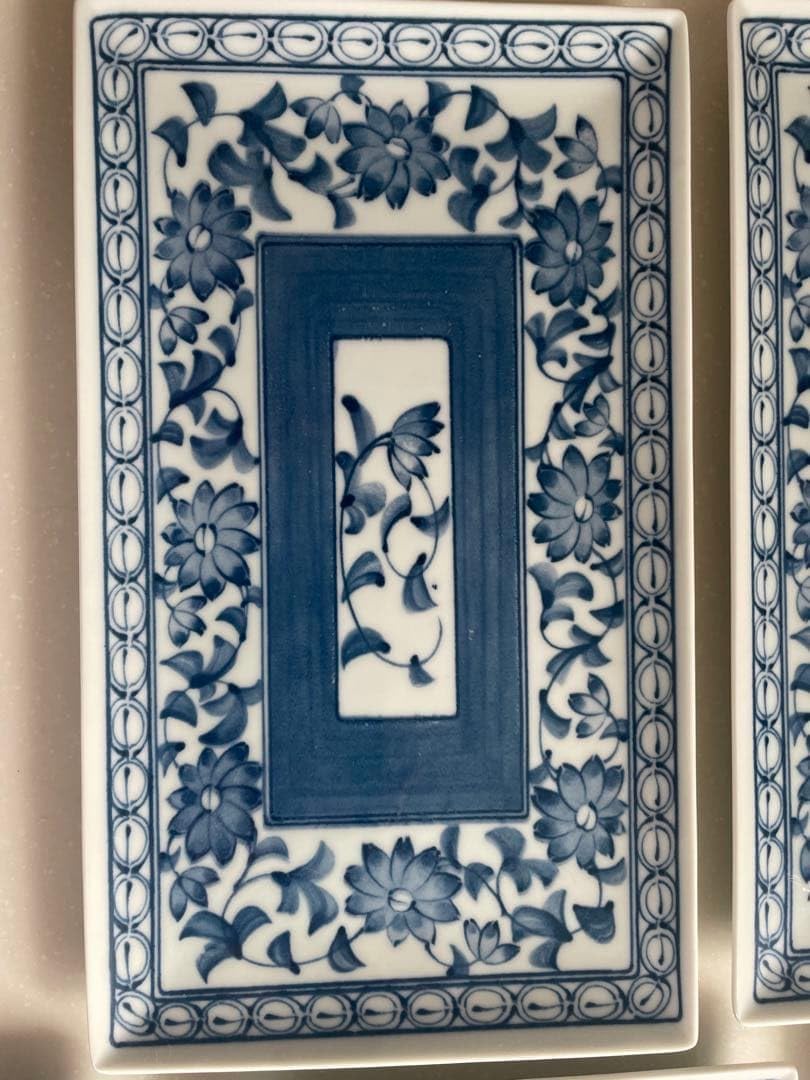 ☆最終価格☆【美品】人間国宝 酒井田柿右衛門作 染錦菊地紋 三つ足菊