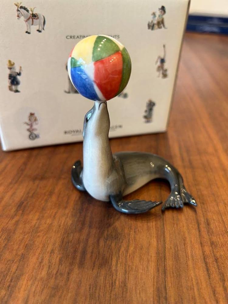 ロイヤルコペンハーゲン ミニサーカスコレクション アシカとボール V
