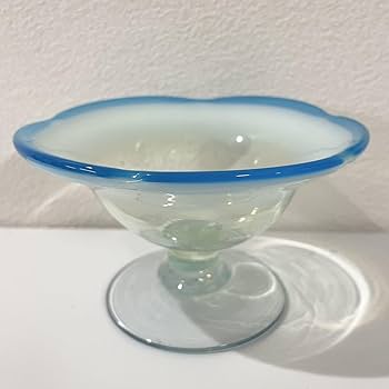 氷コップ① 乳白色 青縁 大正ガラス