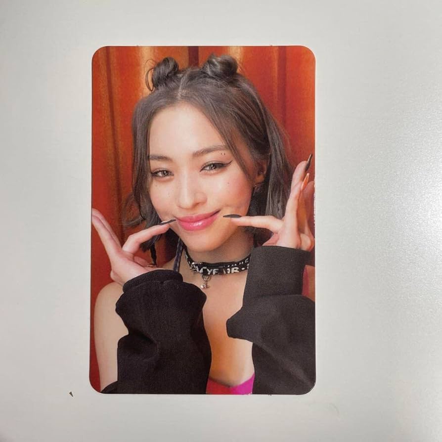 ITZY リュジン 直筆サインチェキ ITZY リュジン 直筆サインチェキ ITZY