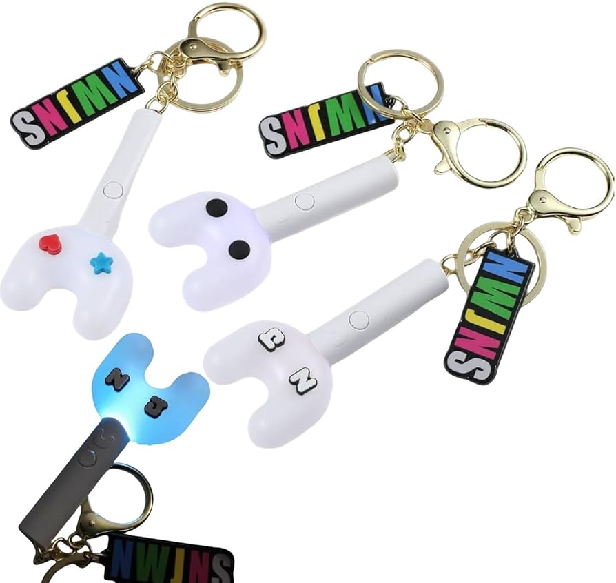 Amazon.co.jp: ニュージーンズ キーホルダー ペンライト 応援棒