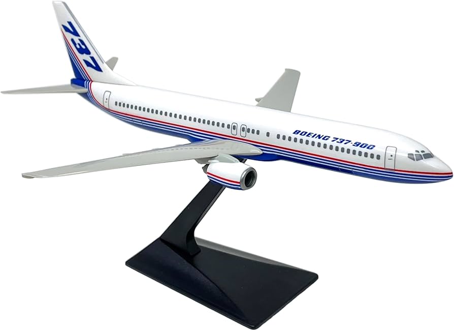 Amazon.com: Flight Miniatures Boeing Demo (81-04) 737-900 1:200
