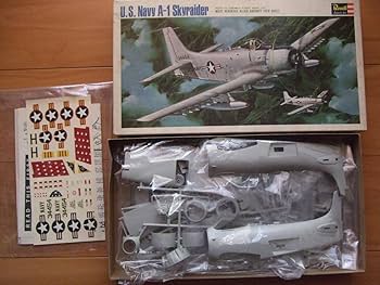 Amazon.co.jp: レベル 絶版 1／40 U.S ネービー A－1 スカイ