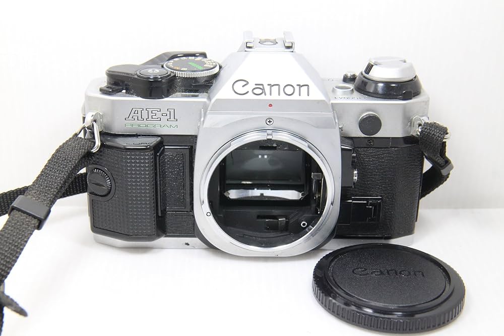 Canon AE-1 フィルム一眼レフカメラ + レンズ 28mm F1:2.8 Canon AE-1