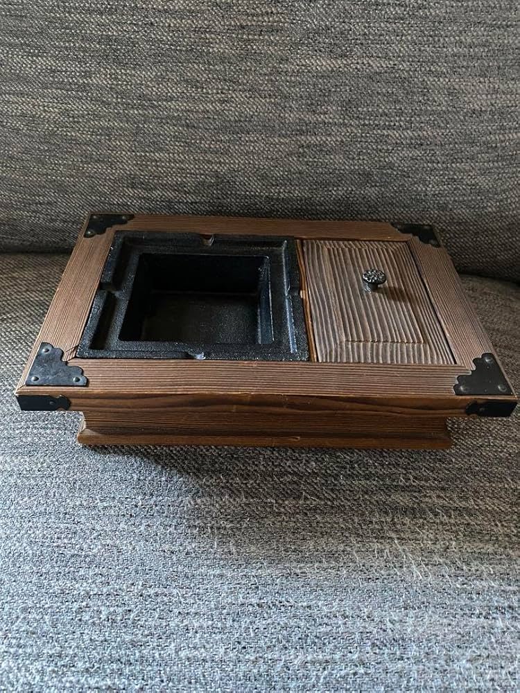 Amazon.co.jp: 煙草盆 南部鉄 灰皿 キセル 煙管 工芸品 和風 シャグ 手