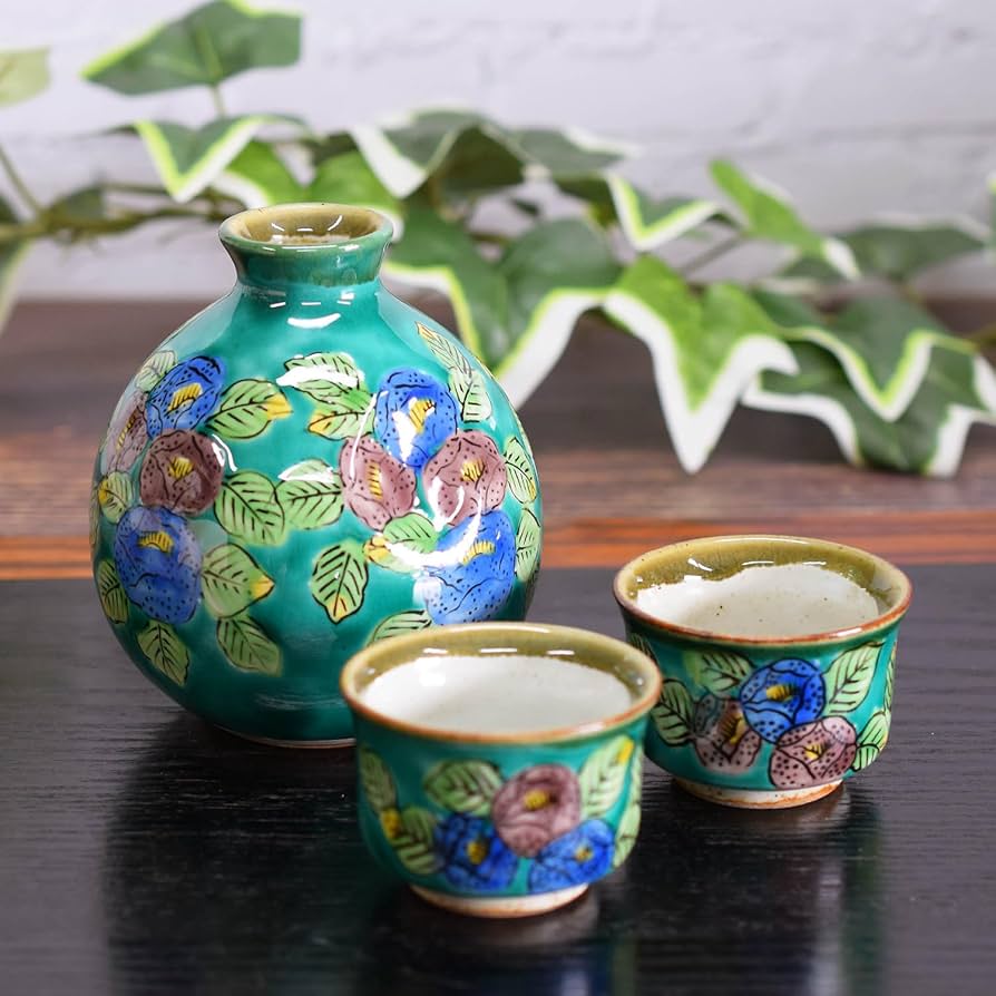 九谷焼 酒器セット 敷き皿付きお猪口 5客 お銚子2個 小鉢 1個 共箱付き