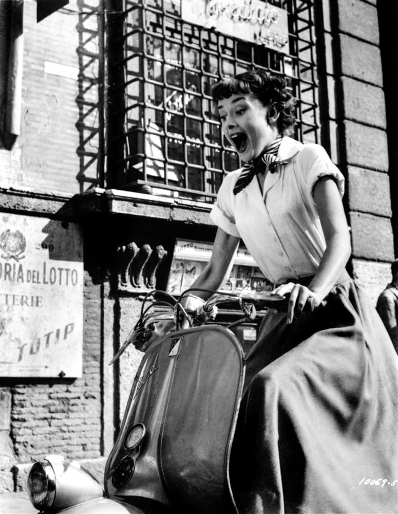 Amazon.co.jp: オードリー・ヘップバーン ローマの休日 乗馬 ベスパ